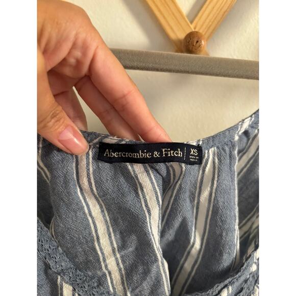 Abercrombie & Fitch Top Women's XS Gray Striped Tank Cropped Adjustable Strap - Picture 3 of 6